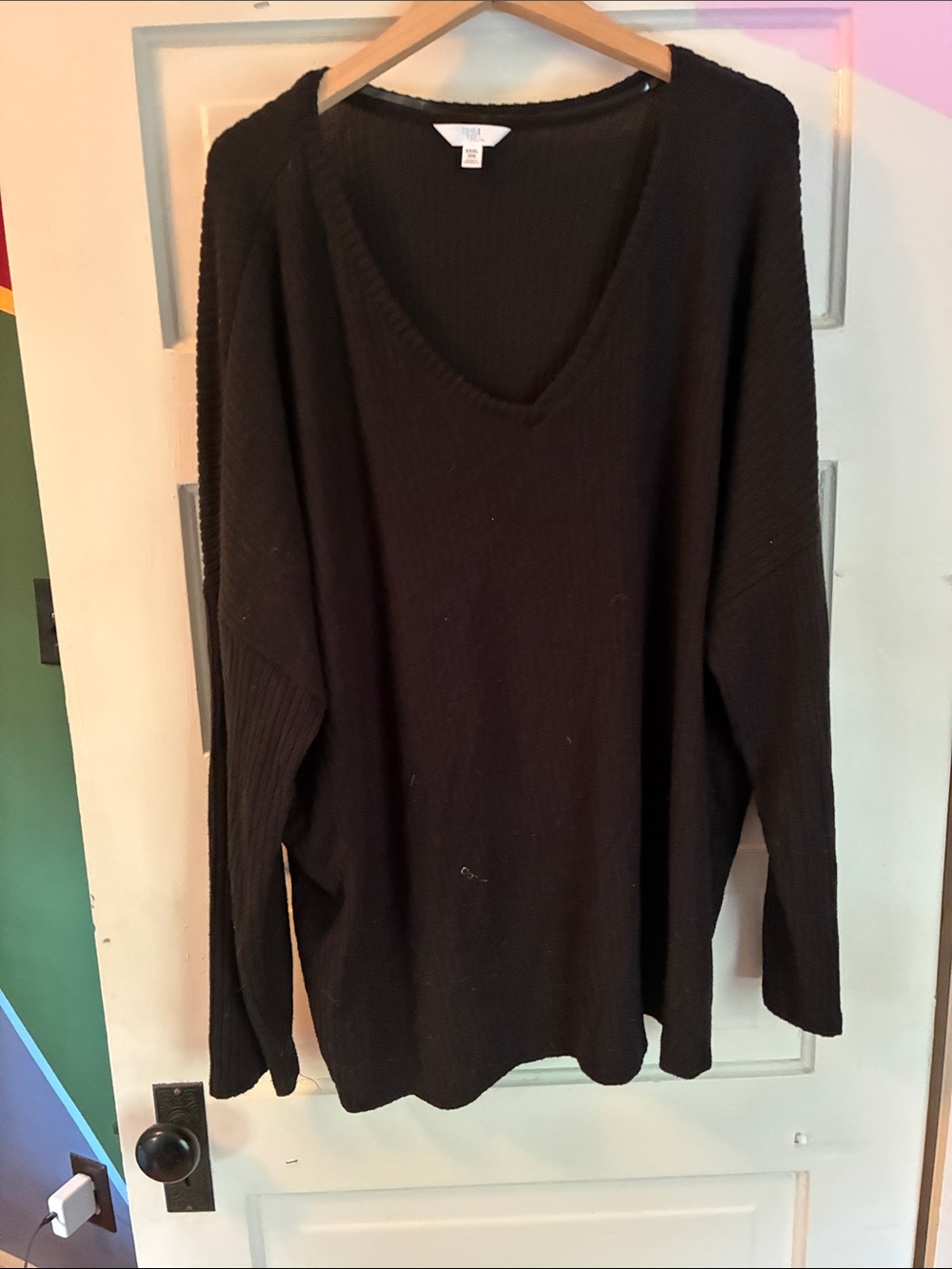 Time and Tru Black V-Neck Pullover Sweater
